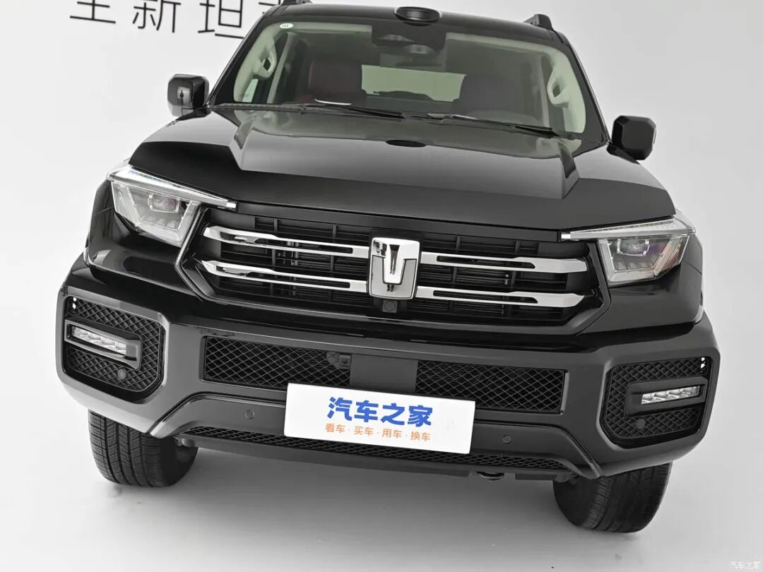 2.0T、1195牛·米,零百加速4.3秒,硬派越野SUV,这仨“壮汉”你选谁?