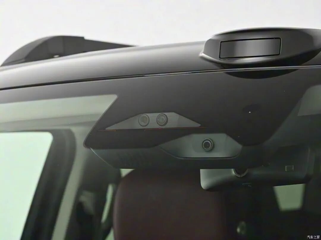 2.0T、1195牛·米,零百加速4.3秒,硬派越野SUV,这仨“壮汉”你选谁?