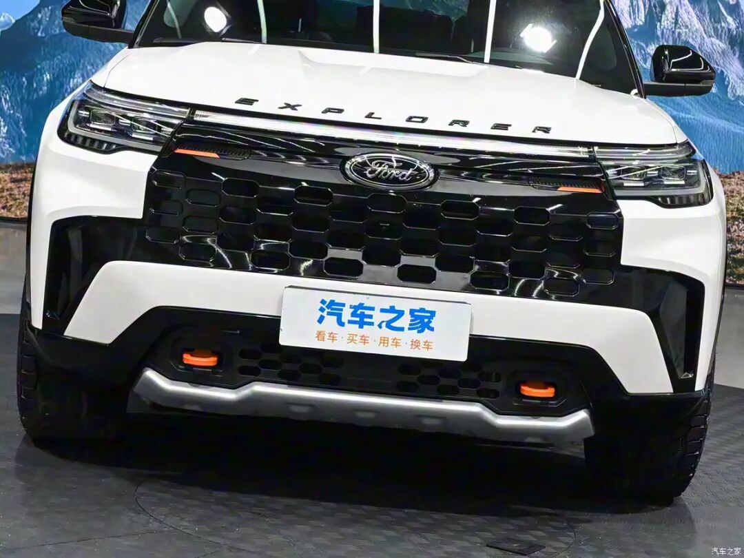 全钢底盘装甲,全地形AT胎,后备厢容积1505L,翻山越岭不在话下!