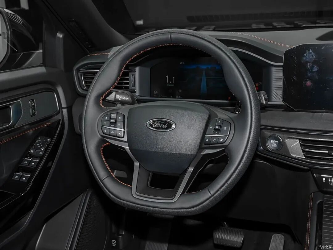 全钢底盘装甲,全地形AT胎,后备厢容积1505L,翻山越岭不在话下!