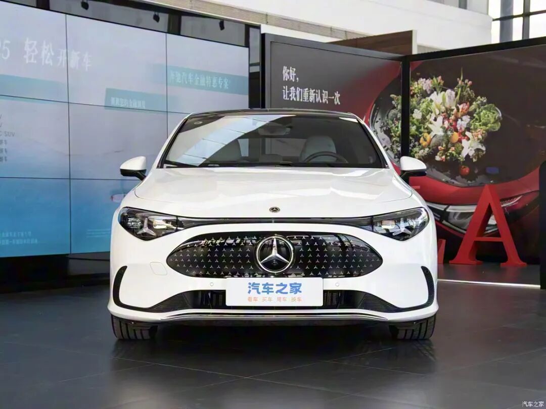 错位竞争还是“欺人太甚”?轴距增加40mm,三联大屏,二三十万选它还是选小米SU7/Model 3?