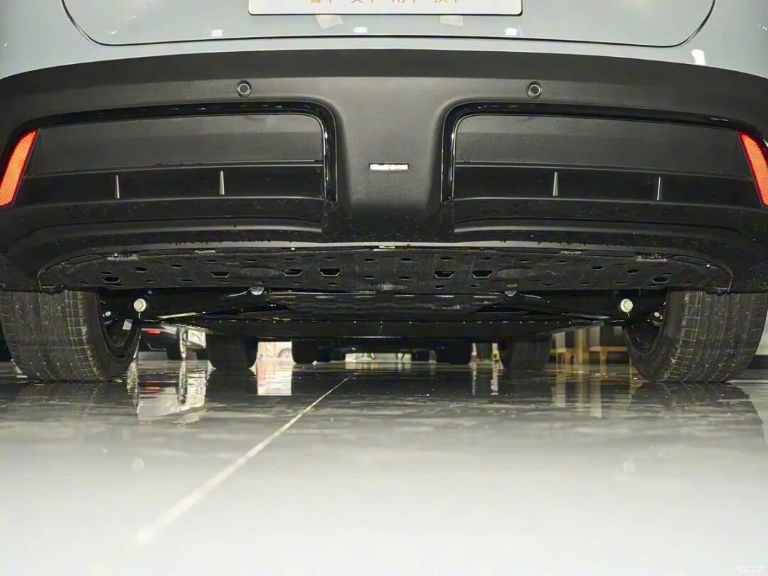 中型轿车预售13.99万起！全系标配激光雷达，最终售价还会有“惊喜”？