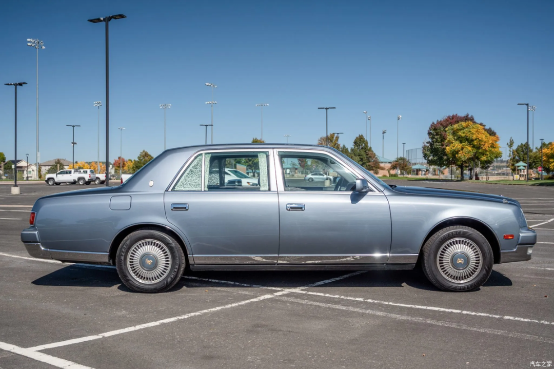 花同样的钱,你买三缸小面还是V12“劳斯莱斯”?