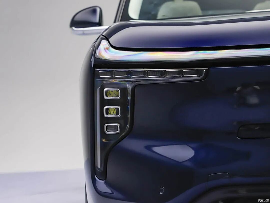 大型SUV只要30万出头?!“冰箱、彩电、大沙发”全有,网友直呼:其他9字旗舰怎么办?