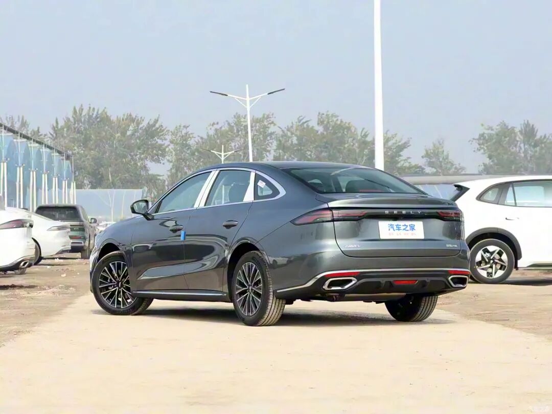 6.89万起就能买！1.5T、290牛·米，逸动/秦PLUS又来对手了？