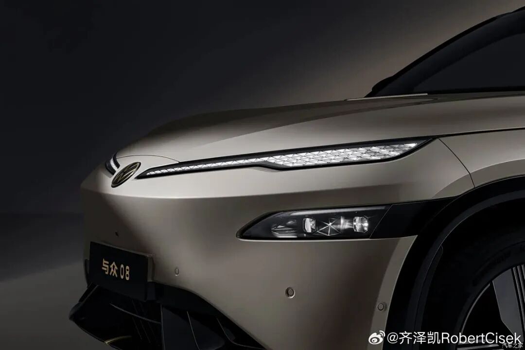 车长5米,轴距3米多,环抱式座舱,L2++级辅助驾驶,就等新车了!