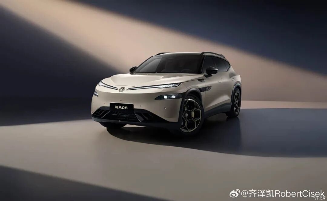 车长5米，轴距3米多，环抱式座舱，L2++级辅助驾驶，就等新车了！