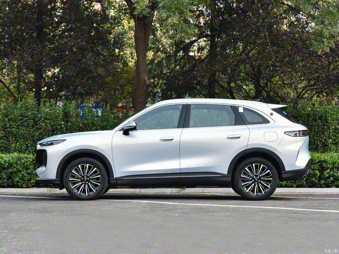 大五座SUV，限时抢鲜价9.29万起！外观内饰双造型+双动力系统，心动！