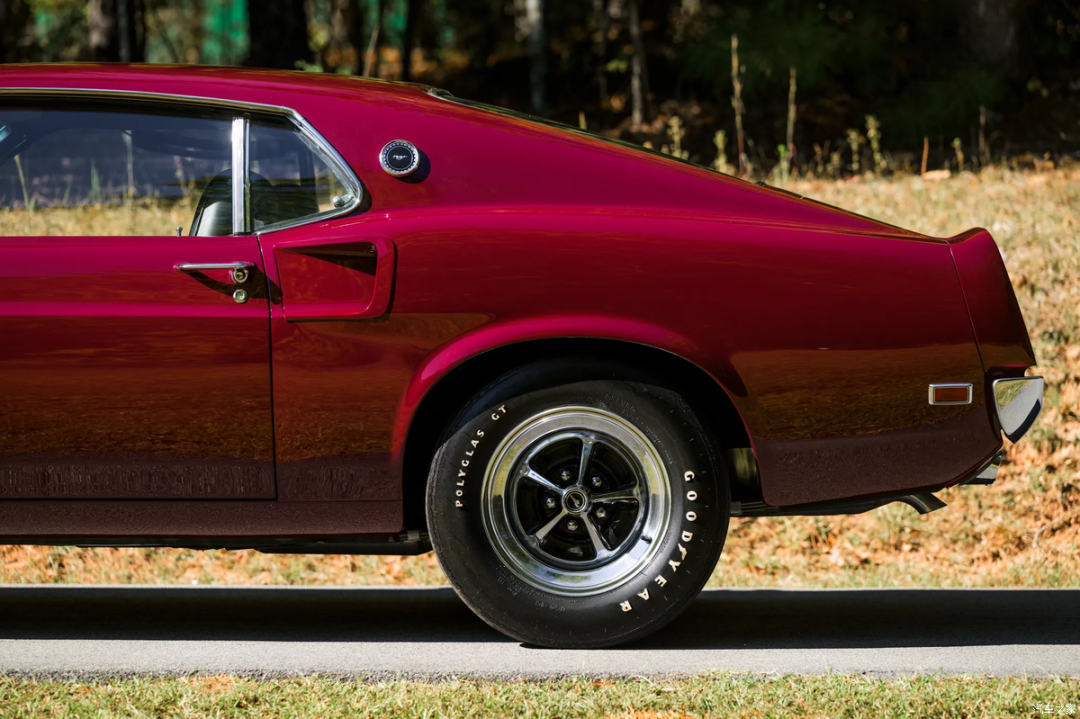 320多万都不卖?网友惊呼:大爷你这车是不错,但不能太贪啊!