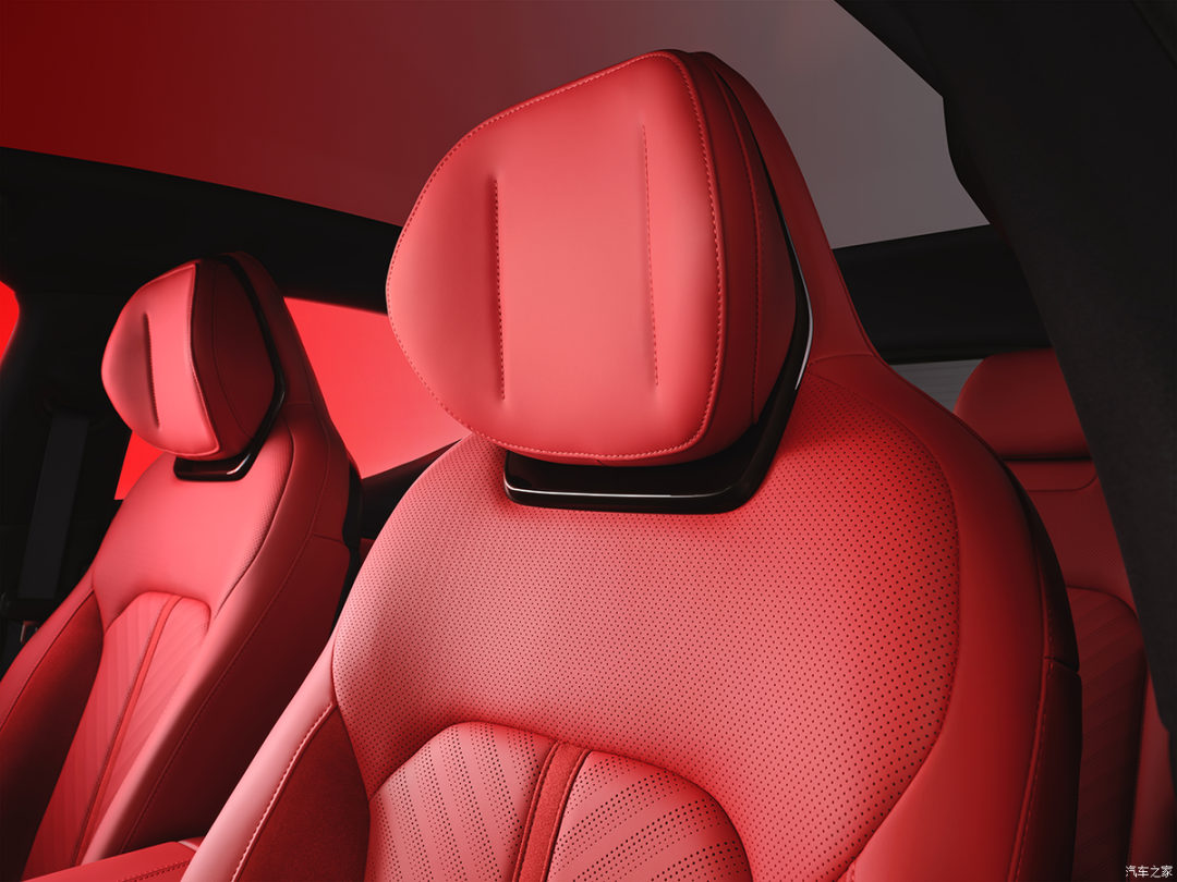 贯穿式尾灯，皮质座椅、仿麂皮顶棚，精致感满满，10万出头买SUV看看这辆！