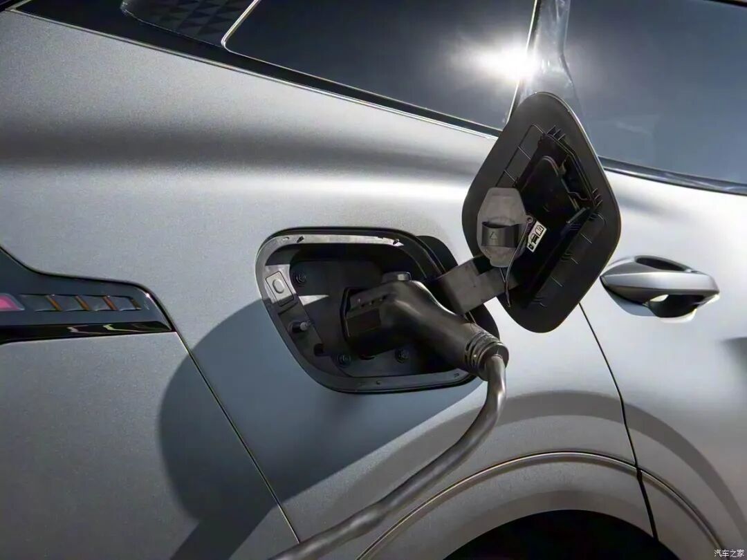 1.6T、四驱，增加插混版，方正格栅风格硬朗，买SUV的看看这辆！