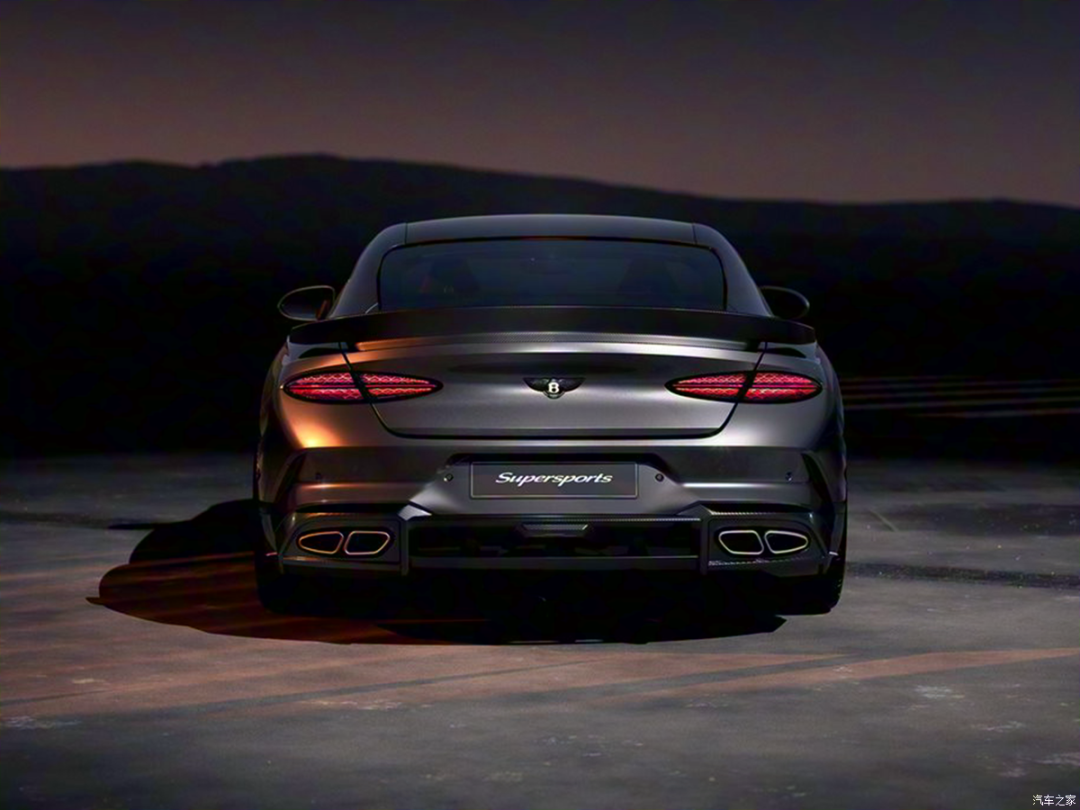 限量500台！4.0T V8，666马力，22英寸大轮圈，碳纤维车顶，我兄弟会给我买！