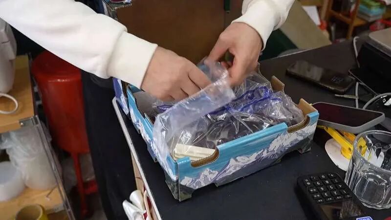 车厘子价格“大跳水”，5斤只卖300元！