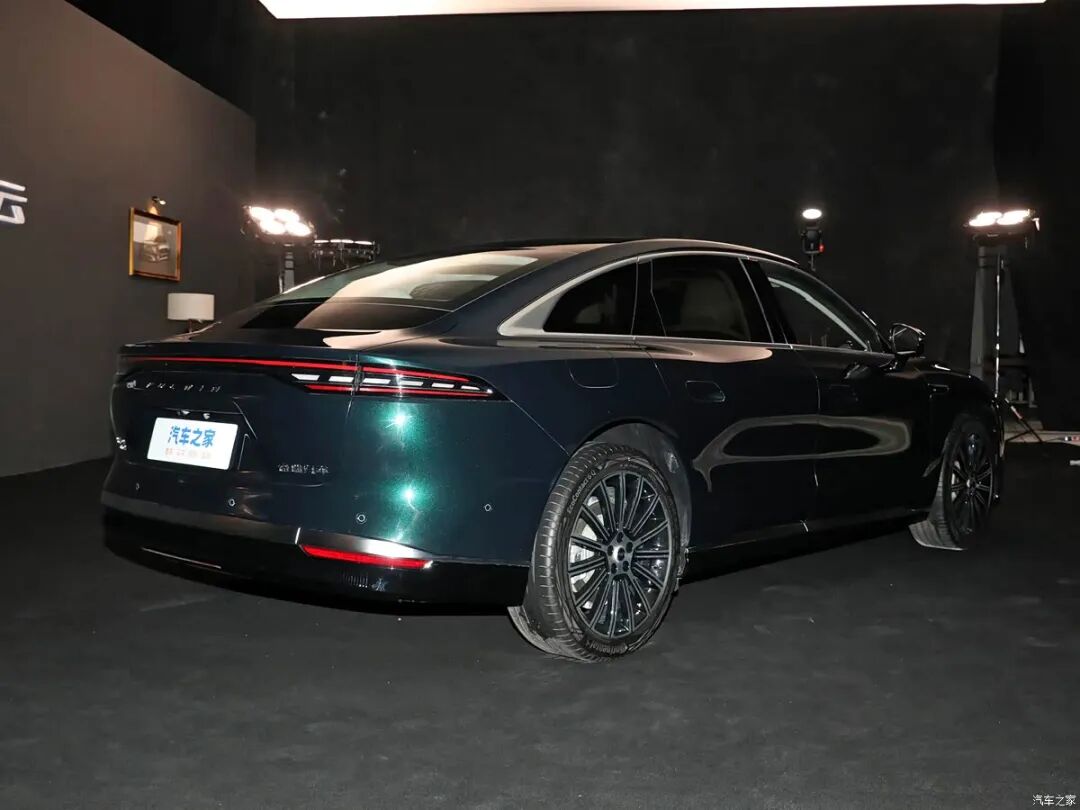 超级置换价17.19万起买A9L!1.5T、530牛·米,座椅通风/加热/按摩都有!比亚迪汉来对手了!