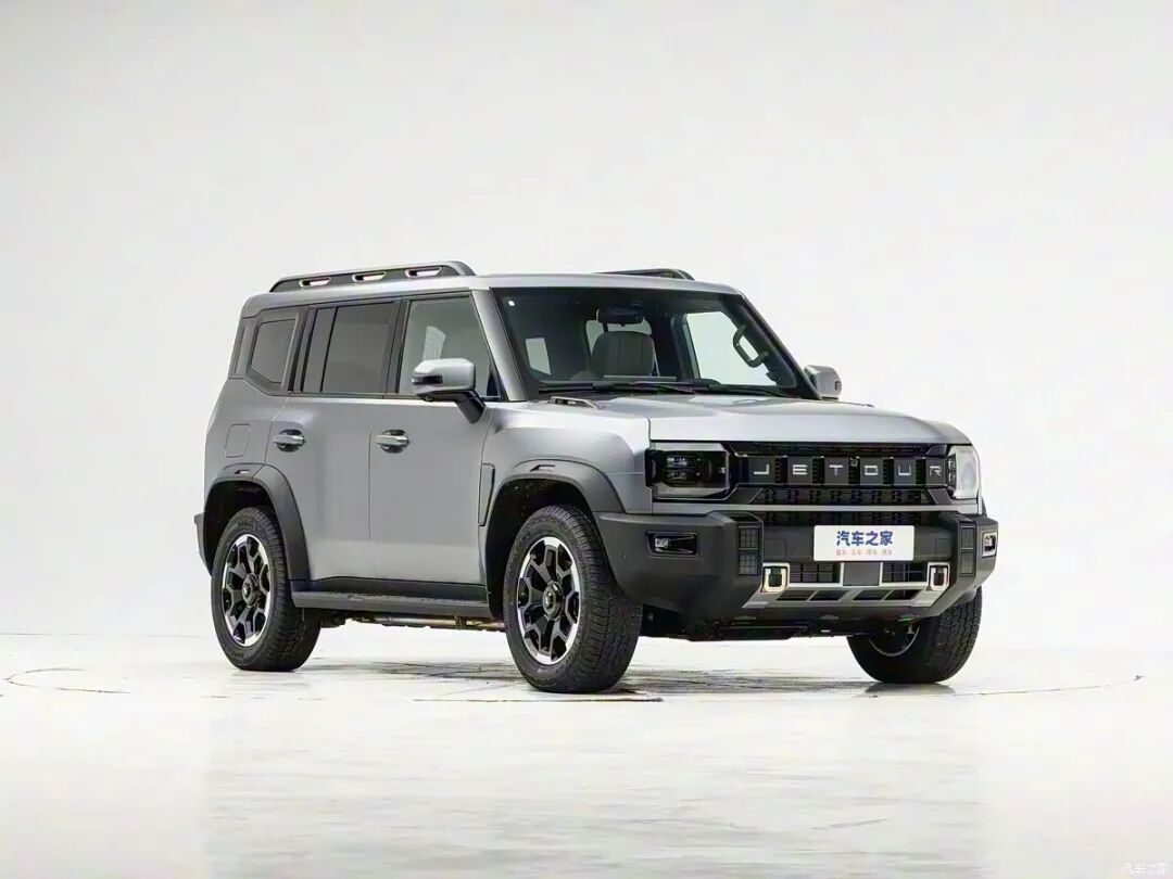 2.0T、四驱、390牛·米,540度全景影像,喜欢越野“方盒子”的别错过 !