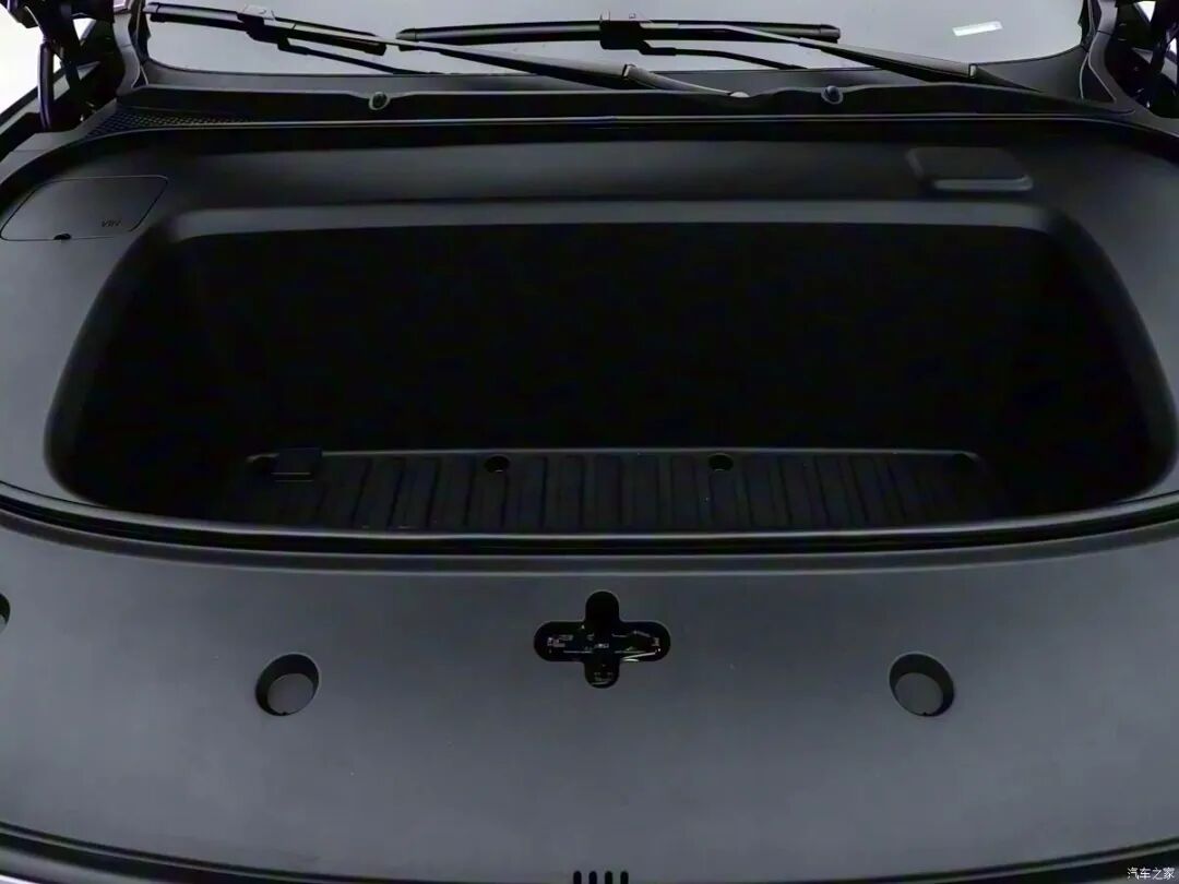 限时13.29万起!溜背造型,轴距2米9,磁流变悬架,激光雷达,256色氛围灯!黑马来了?