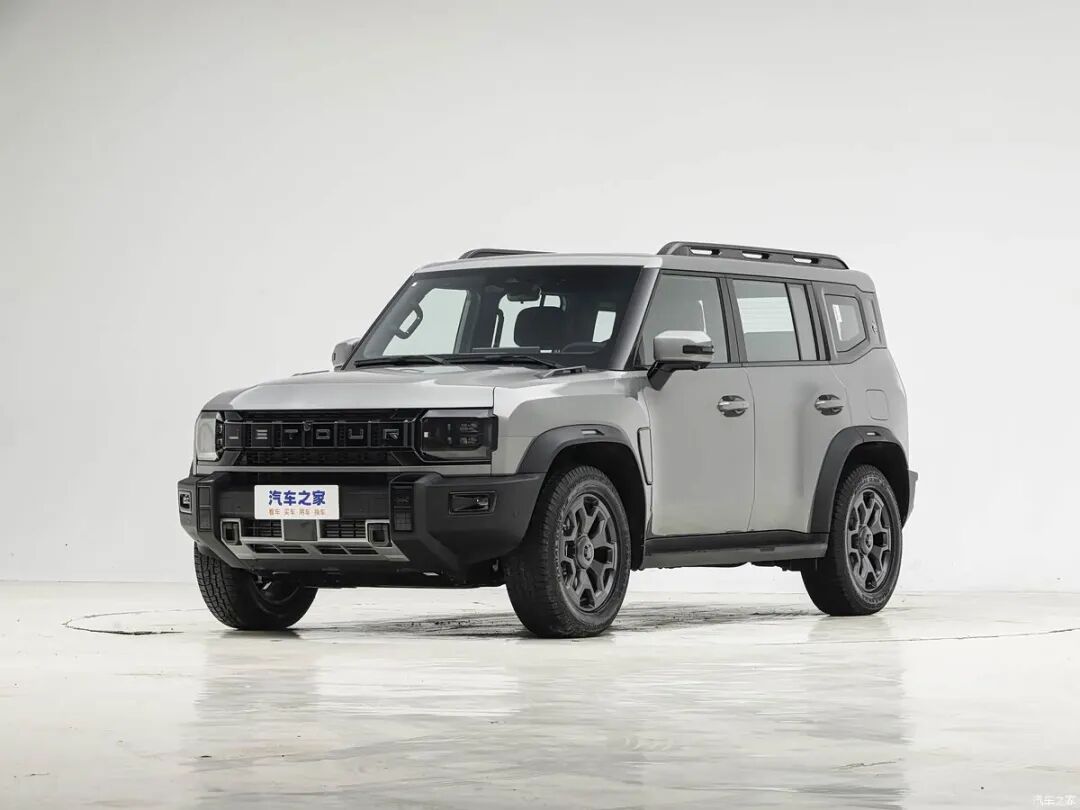 2.0T、四驱、390牛·米，540度全景影像，喜欢越野“方盒子”的别错过 ！