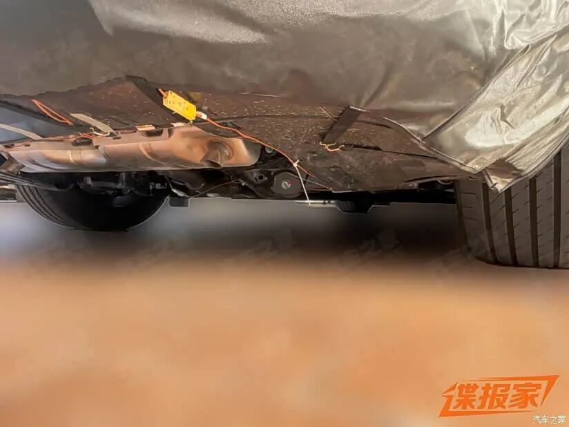 溜背造型，贯穿式尾灯，续航1615公里！要买新车的先别急！