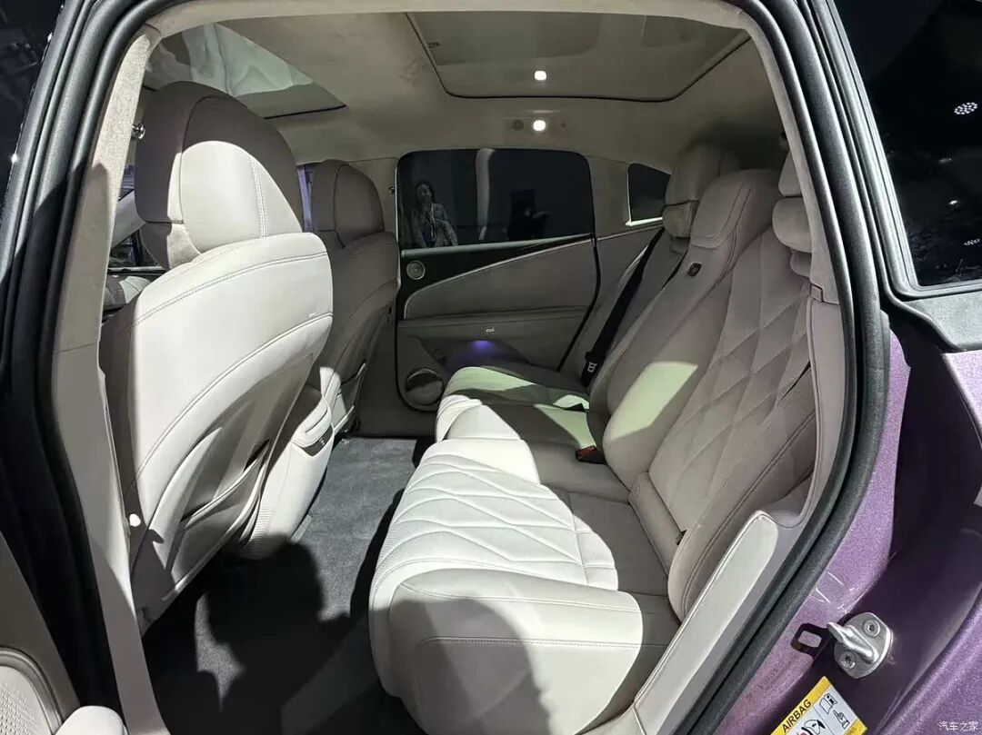 车长5米1多，轴距超3米， “星际座舱” ，续航超1200公里！