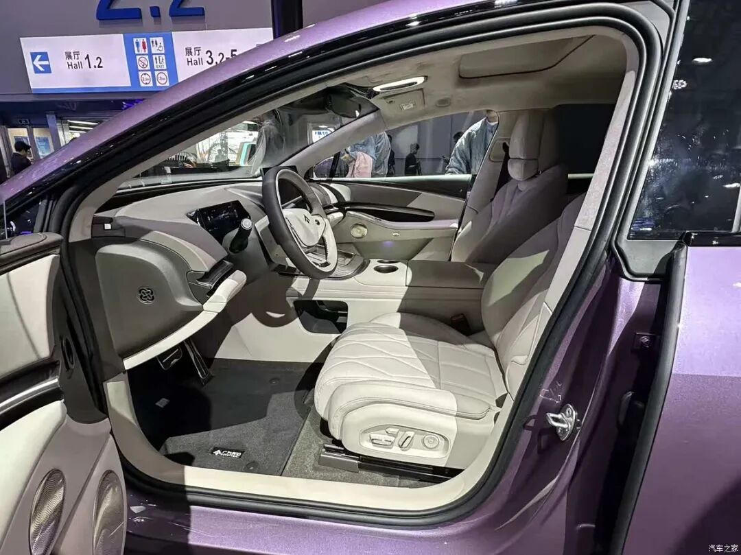 车长5米1多，轴距超3米， “星际座舱” ，续航超1200公里！