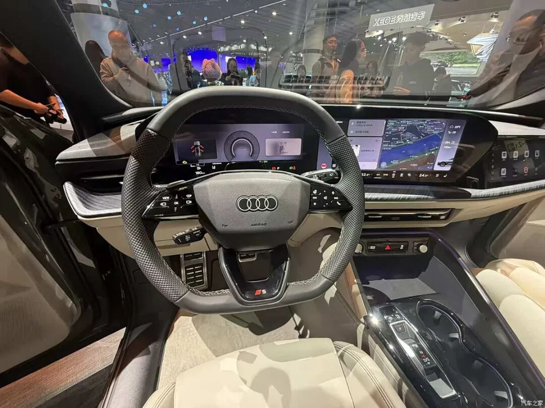 轴距近3米，曲面双联屏，滑块式换挡机构，B&O音响，网友：就等新车！