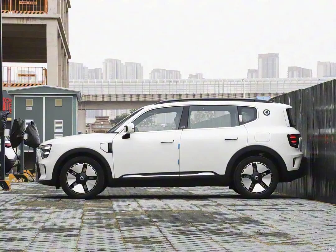 1.5T、四驱,三联大屏,全景天窗,5座/7座可选,等等新车!