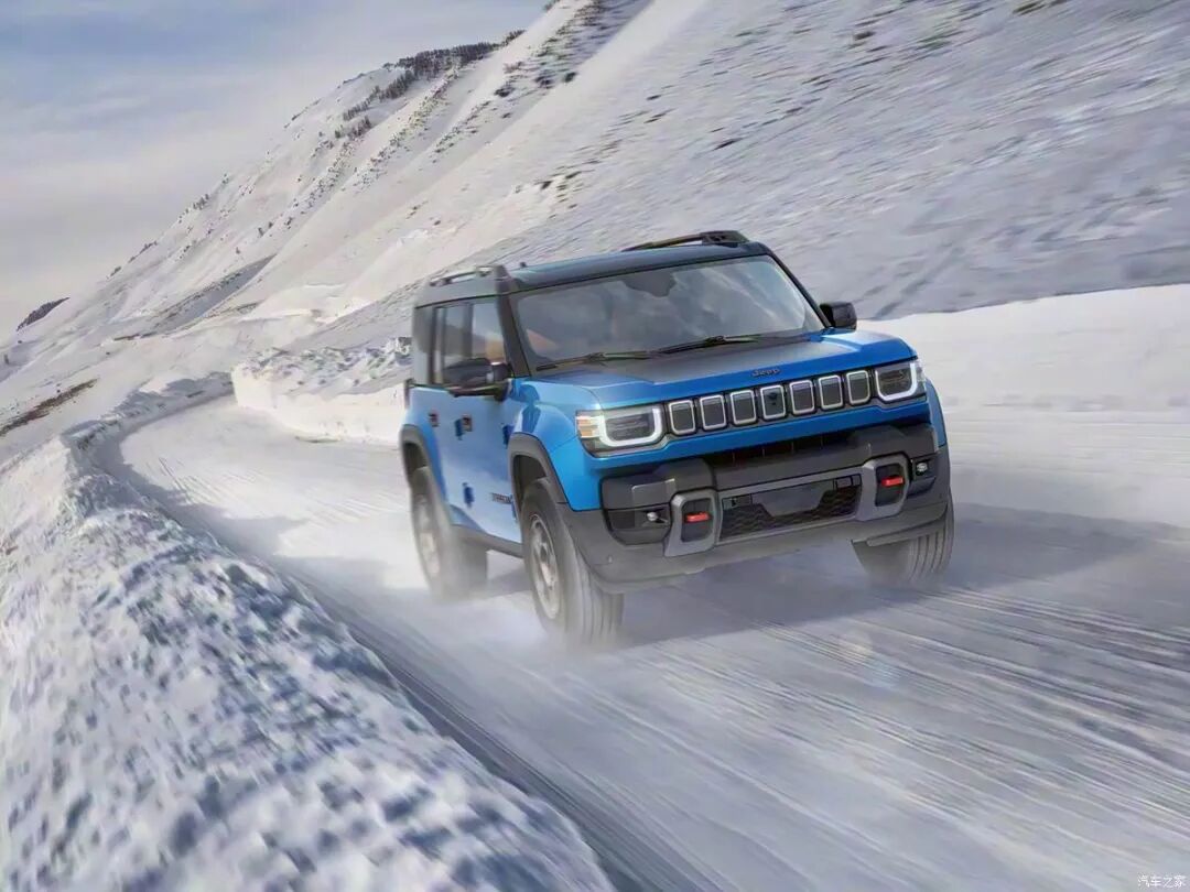 840牛·米，3.6秒破百，33英寸越野胎，这车还能攀岩？