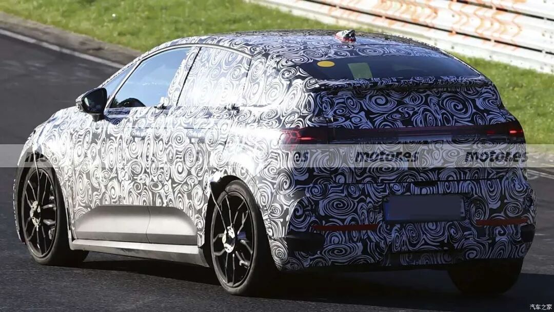 280马力、四驱，动感“面包”造型，奥迪尺寸最小SUV之一来了！