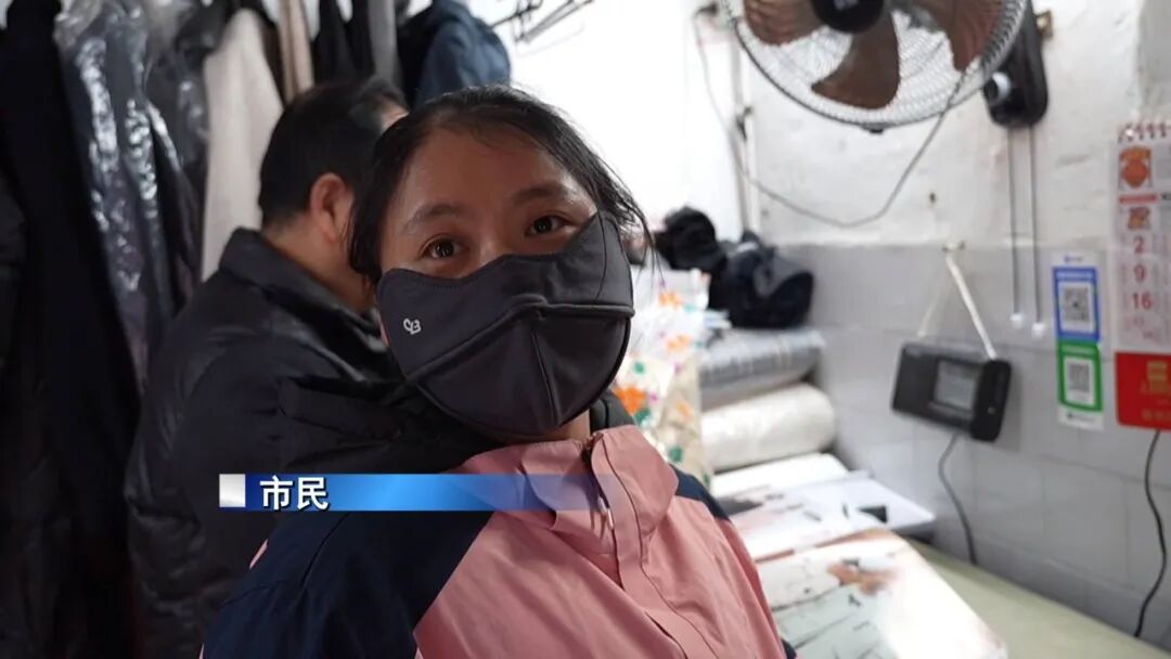 寒潮来袭，羽绒服热销