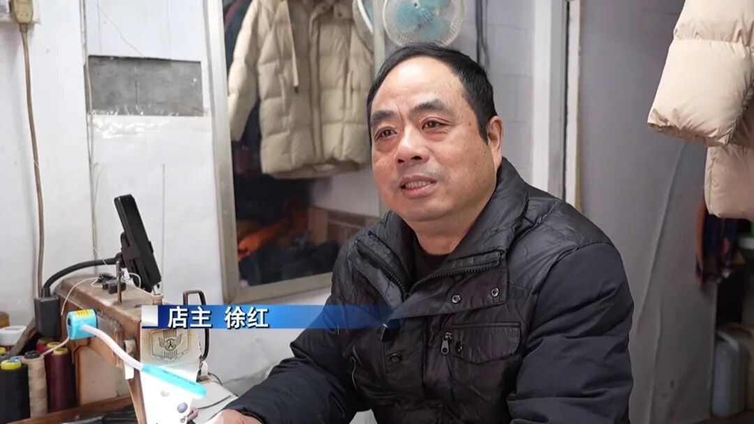 寒潮来袭，羽绒服热销