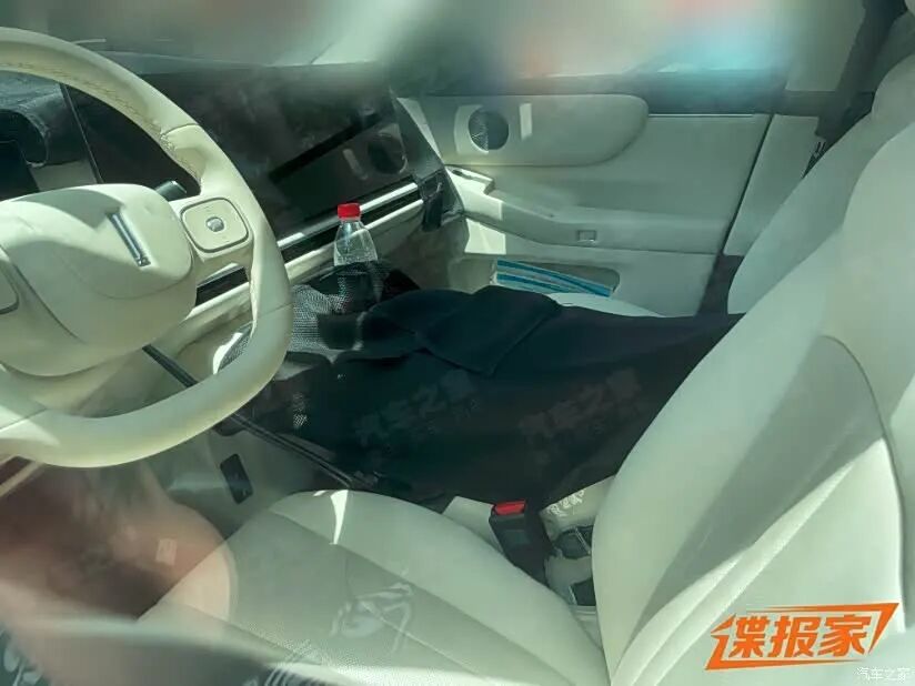 2.0T插混,2+2+2六座SUV,双联大屏,零百加速只要4秒多!