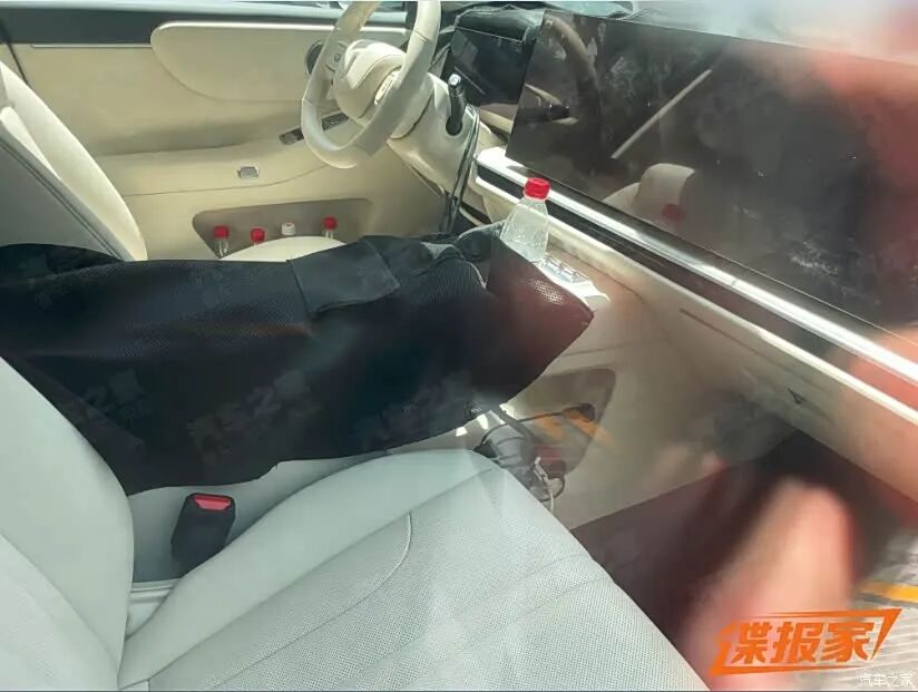 2.0T插混，2+2+2六座SUV，双联大屏，零百加速只要4秒多！