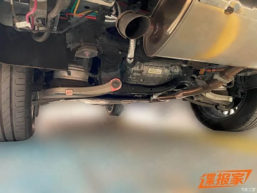 2.0T插混，2+2+2六座SUV，双联大屏，零百加速只要4秒多！