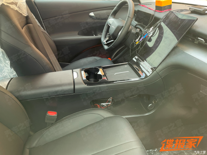 溜背造型，贯穿式尾灯，小号瑞虎8要来了？