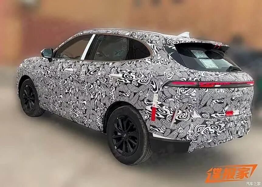 溜背造型,贯穿式尾灯,小号瑞虎8要来了?