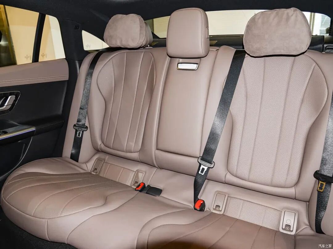 零百加速4.9秒，轴距超3米1，买中大型豪华轿车的看看这辆！