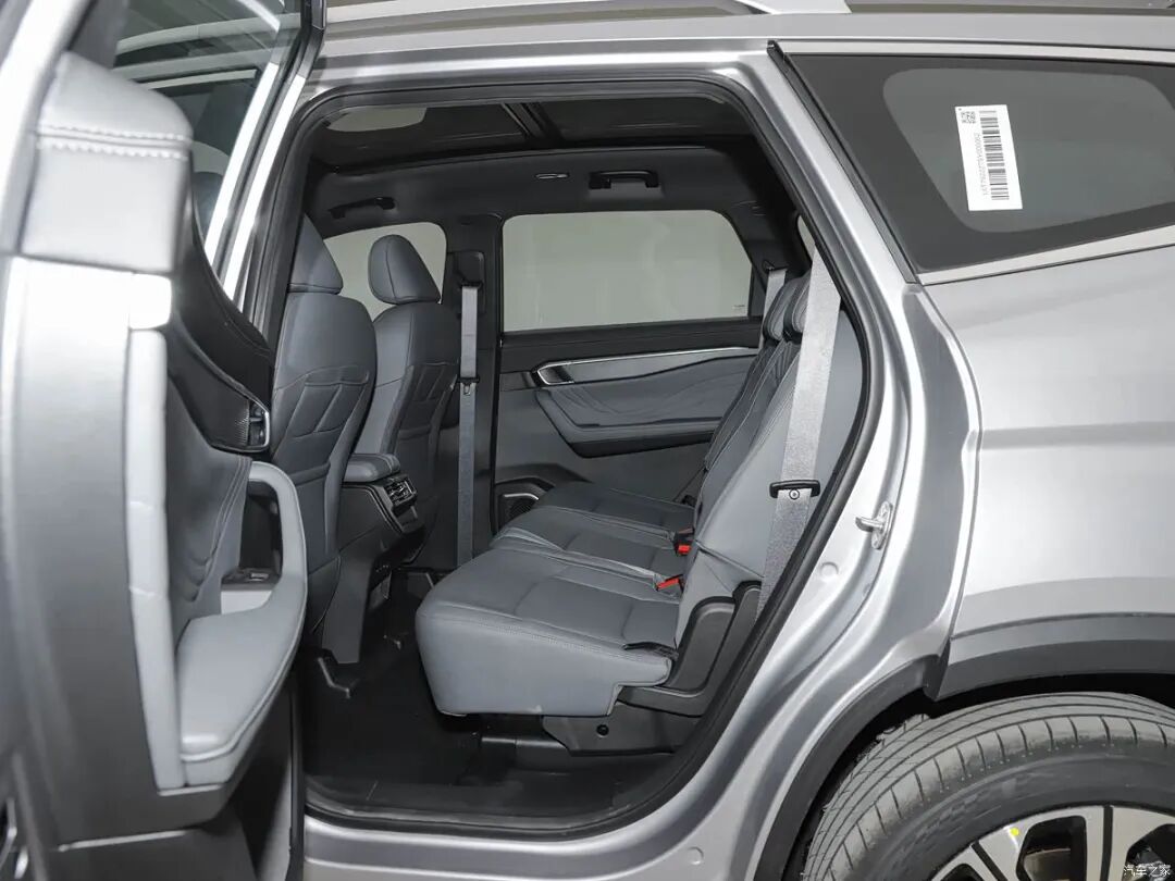 8.99万起,1.5TD+7DCT,5/6/7座可选,540度全景影像,选它还是瑞虎8/哈弗H6L?