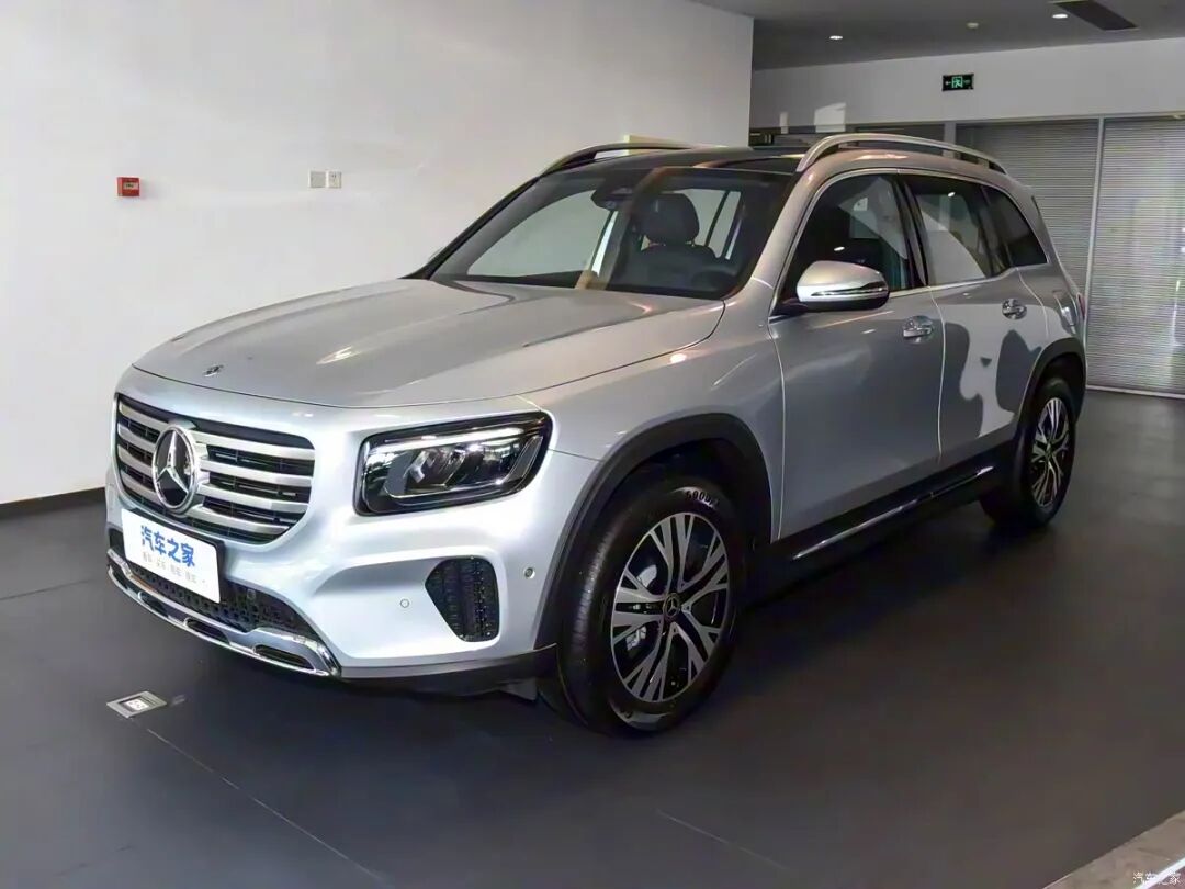 2.0T、190马力，300牛·米，配置升级，还有19英寸AMG双5辐轻合金轮圈！