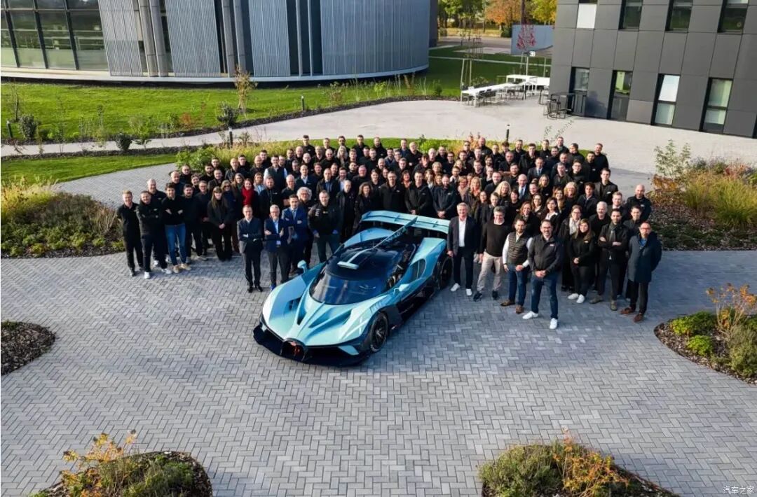 8.0T 16缸发动机，3280万人民币起售？！这是我该看的车吗？