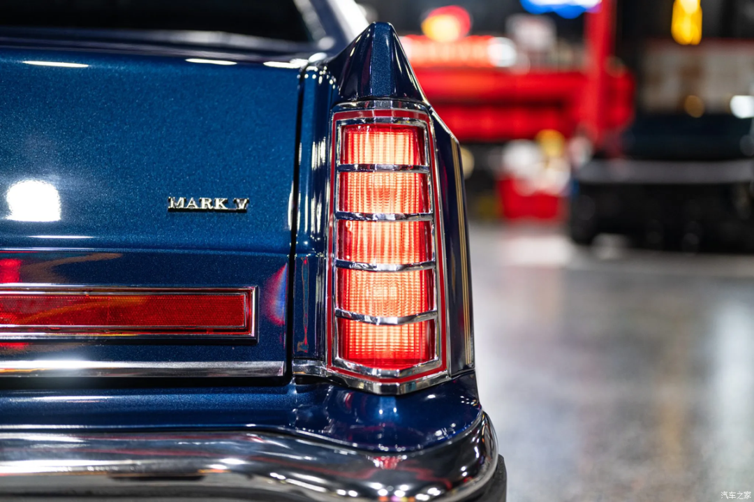 79年的双门轿车，成交价还能近百万？