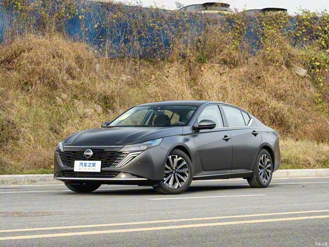 10万级大沙发+高智能,“电动天籁”大获成功,“插混轩逸”不得更火?