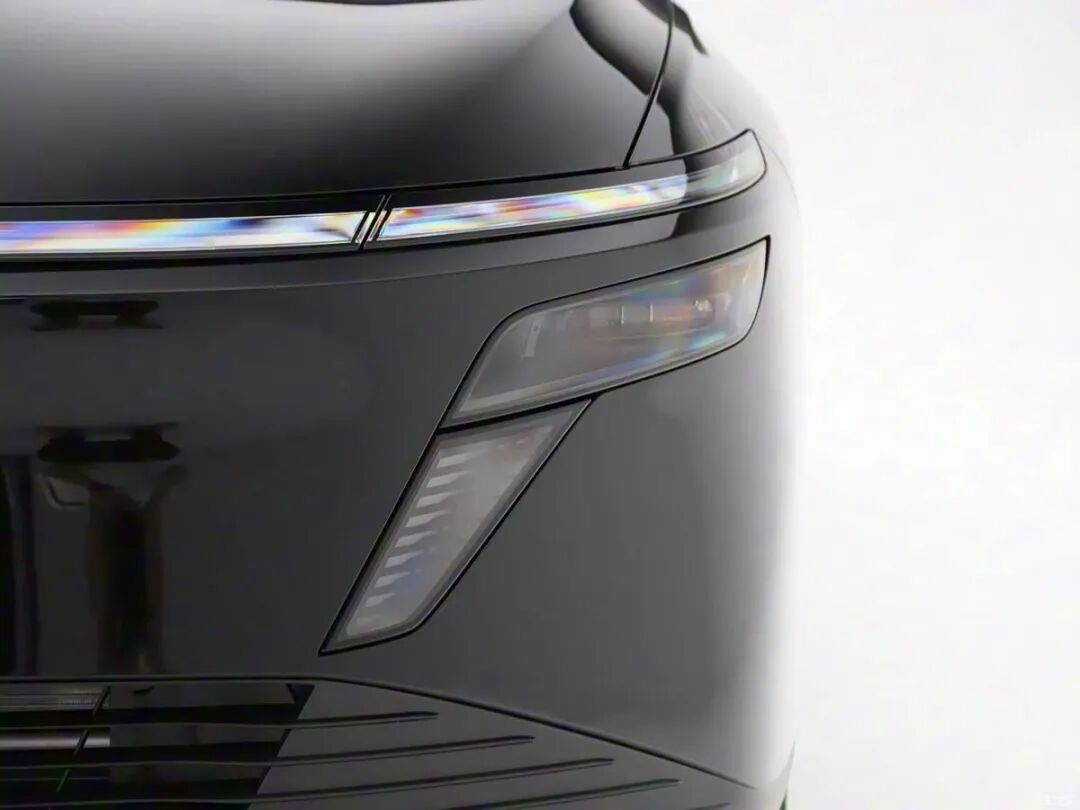 10万级大沙发+高智能,“电动天籁”大获成功,“插混轩逸”不得更火?