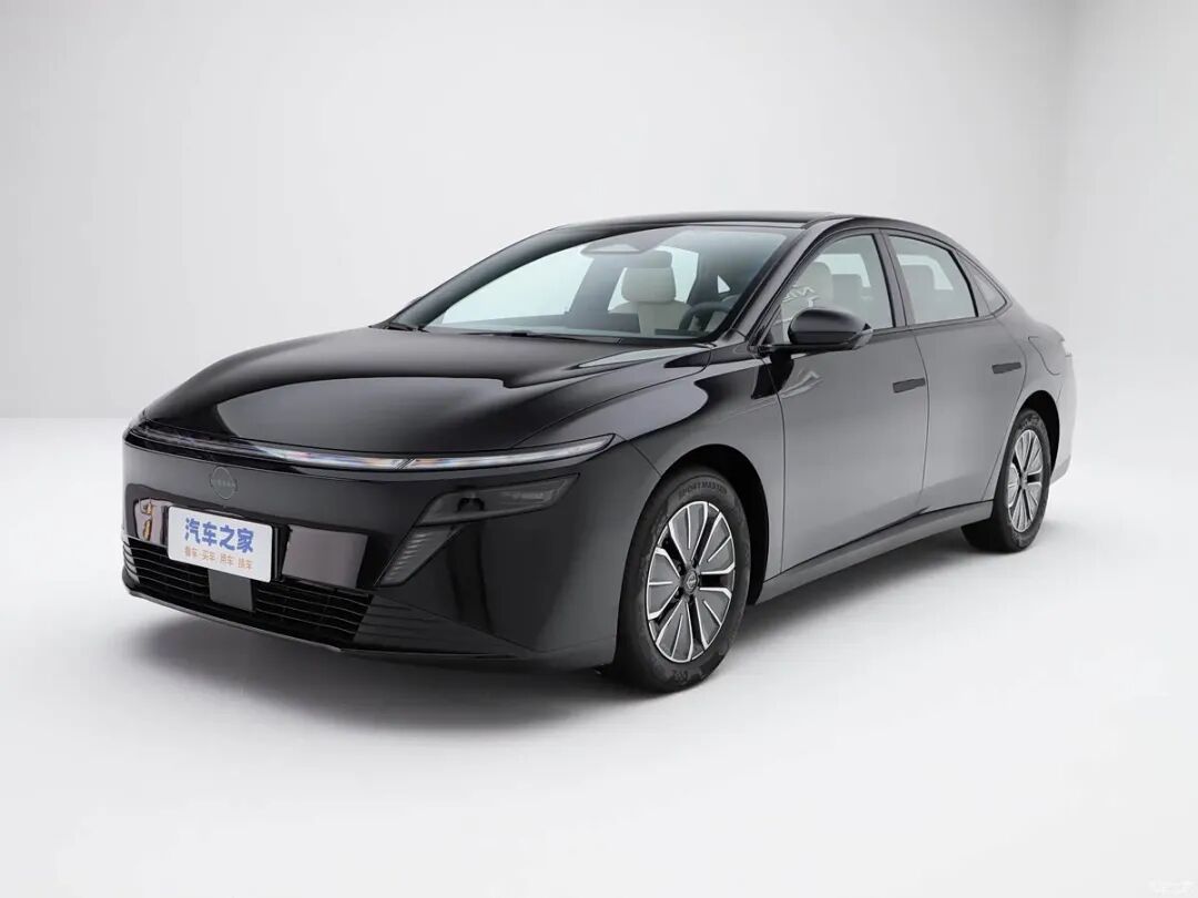 10万级大沙发+高智能,“电动天籁”大获成功,“插混轩逸”不得更火?