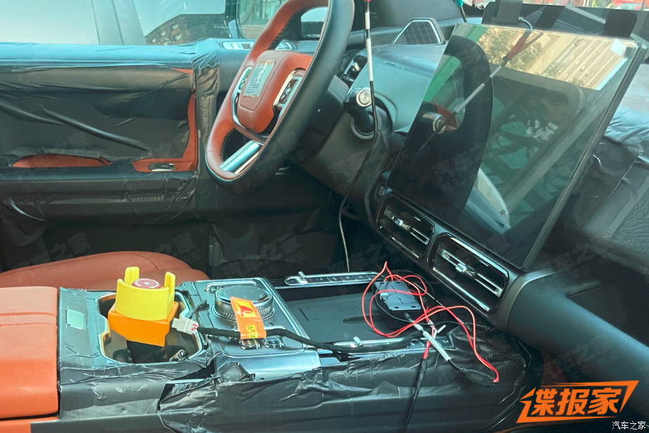 硬核配置叫板“长城炮”?2.0TD混动,喜欢硬汉越野的看看这辆!