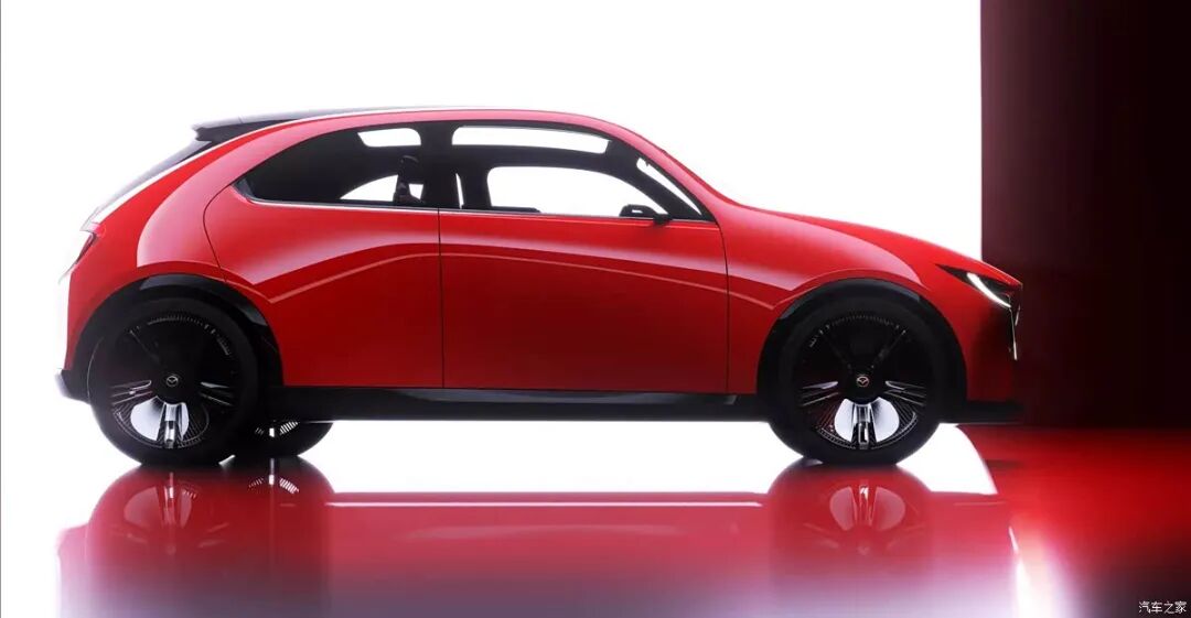 獠牙造型大灯,溜背设计,这车颜值要封神?!