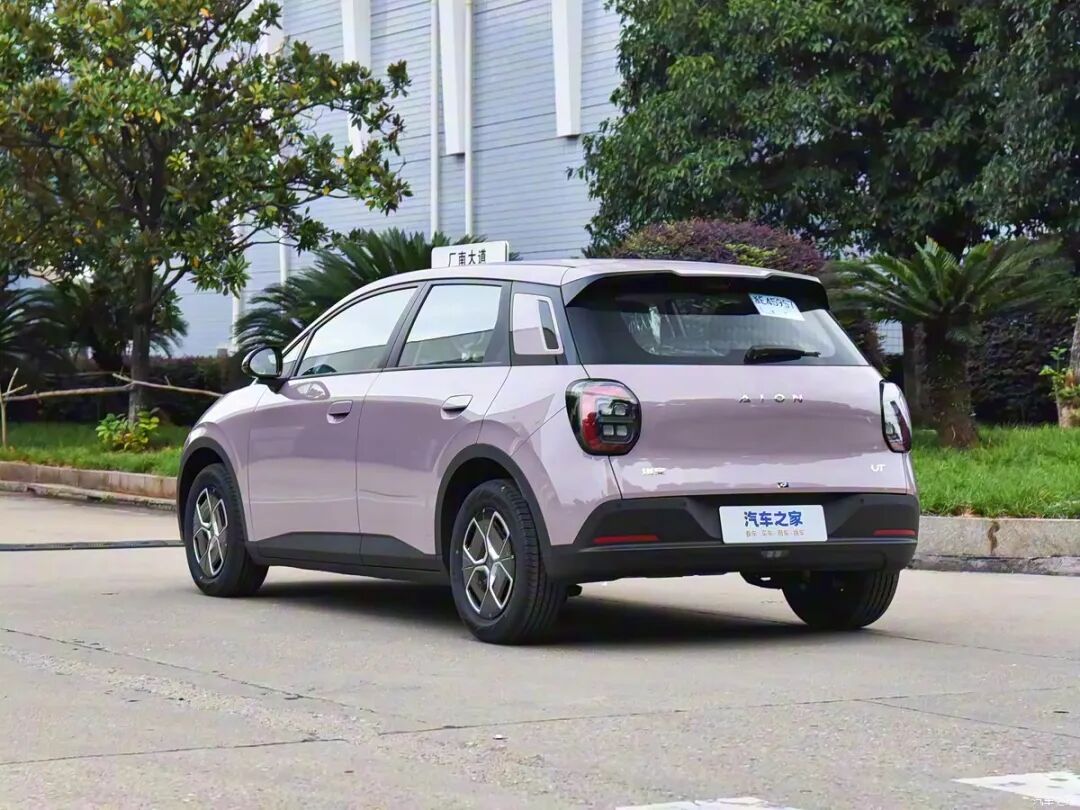 京东汽车“玩儿砸了”?埃安UT Super购车政策及“天窗”配置澄清