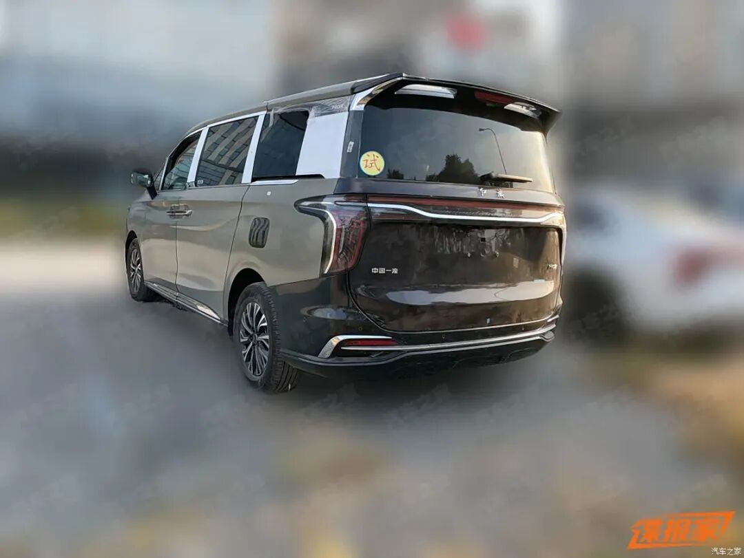 内饰变化巨大!颇具“新势力”风格,新款红旗HQ9谍照曝光!