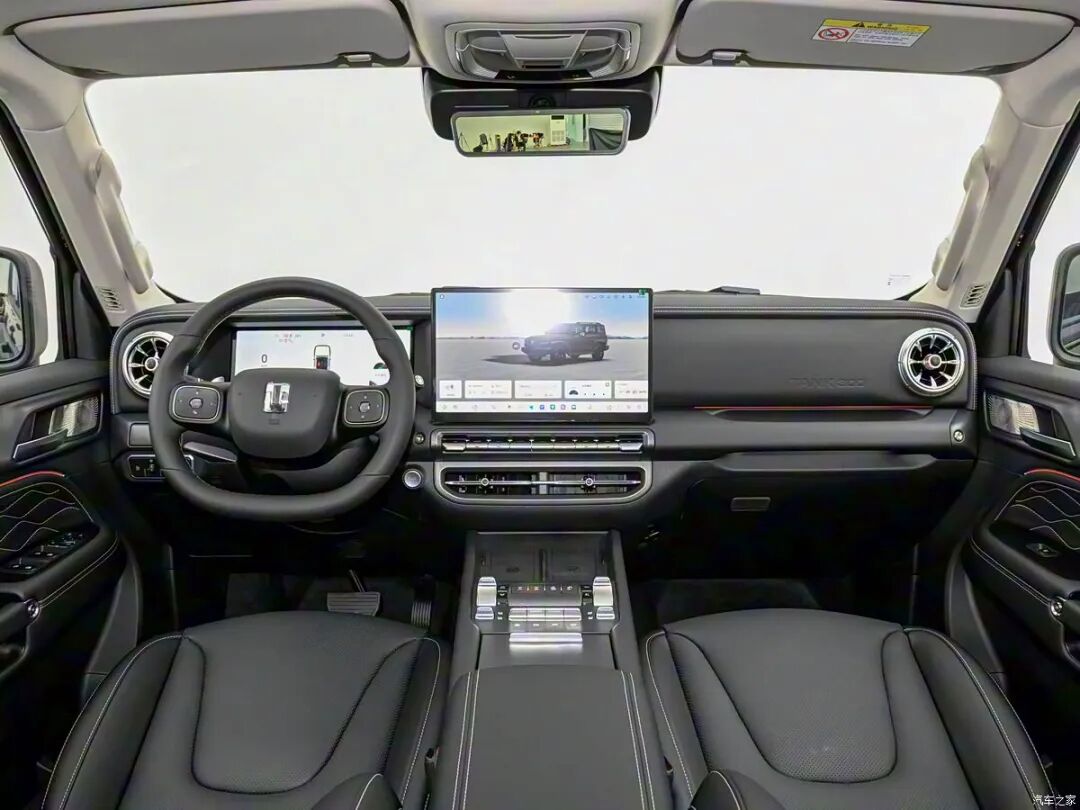 2.0T、750牛·米,6.7秒破百,亏电油耗降低,充电更快!
