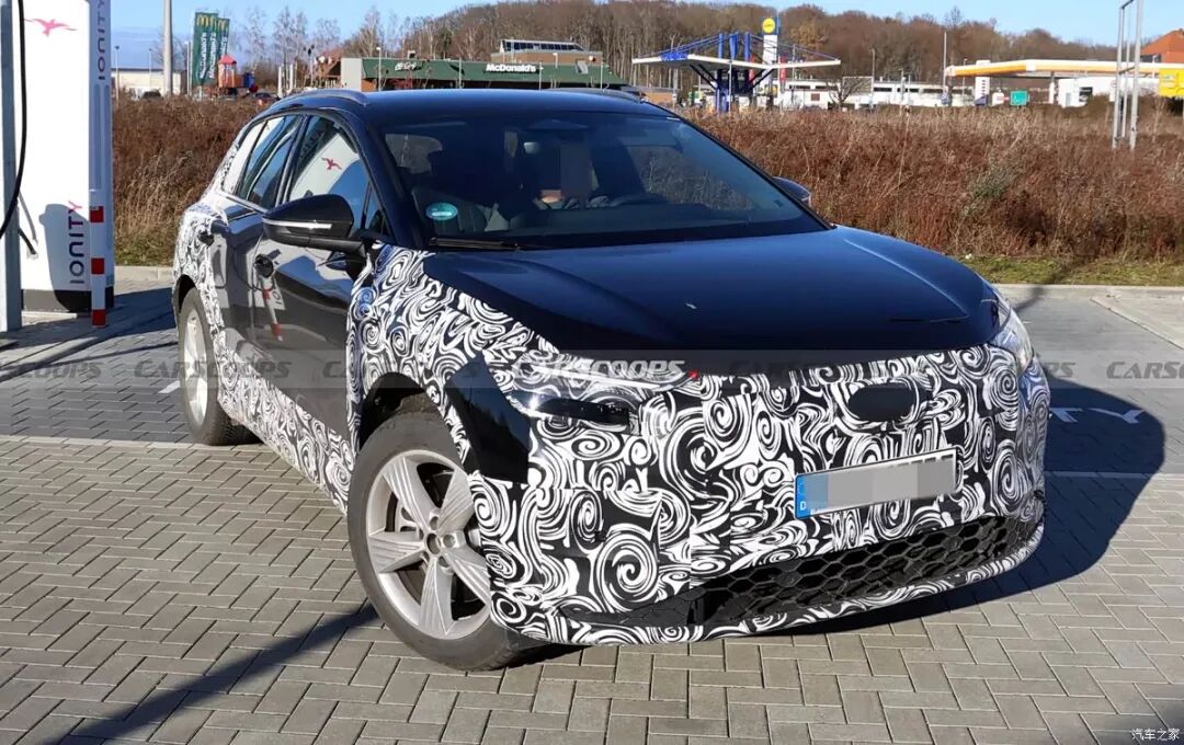 中控台环抱式设计，弧形双联屏，奥迪粉等等新车！