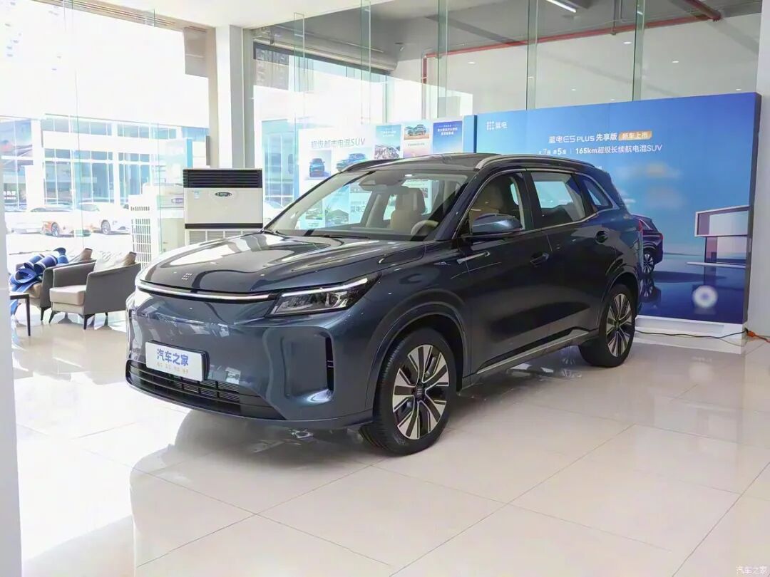 15.6英寸大屏，电动天窗，电子怀挡，11.98万起就买中型SUV！